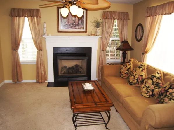 202 Flagstone Rd, Chester Springs, PA 19425