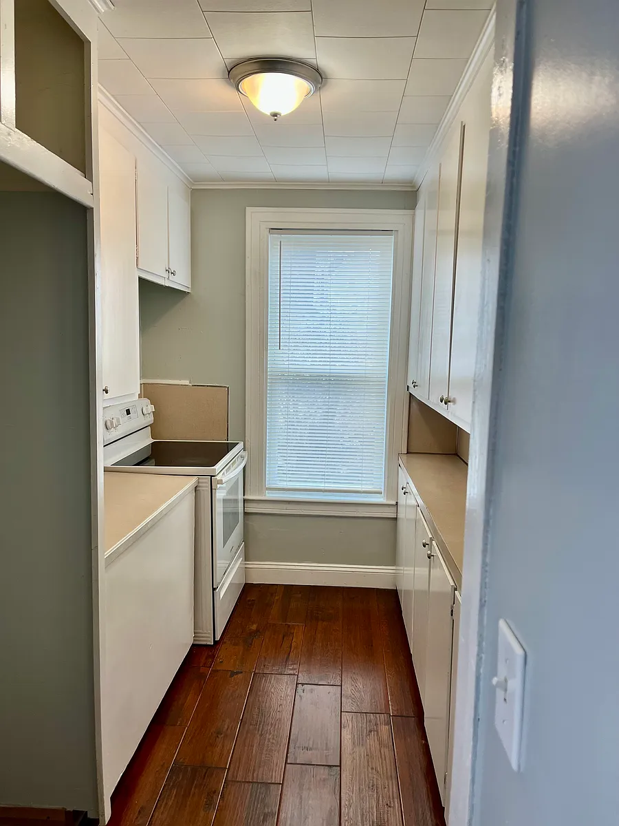 Building Photo - 88 Weston St #1
