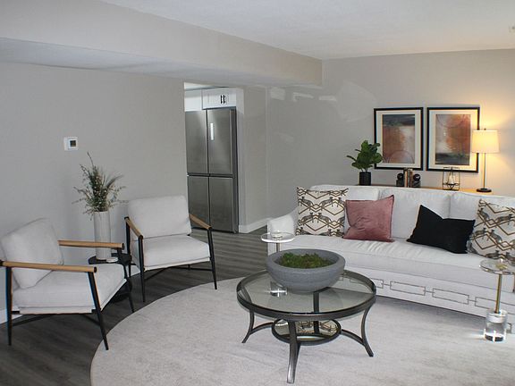 5th image of 5019 Birchwood Ln