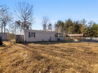 4 Sawblade Rdg, Marietta, SC 29661