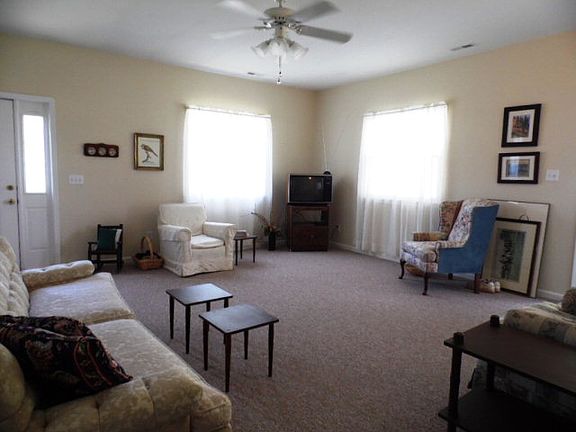 5th image of 434 Marine Dr