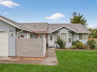 2937 SW Salmon Ave, Redmond, OR 97756