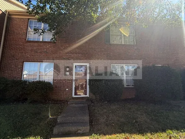 224 Garnet Dr, Nicholasville, KY 40356
