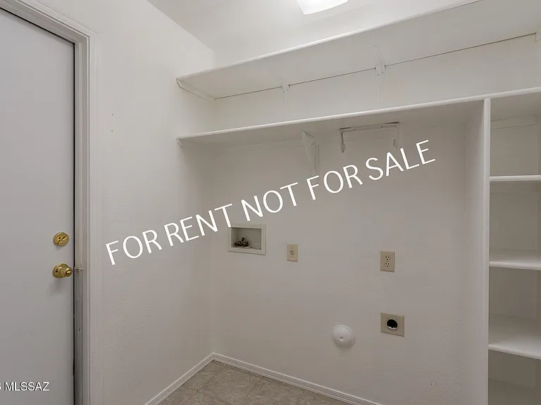 2439 W Rousseau St — Photo 36