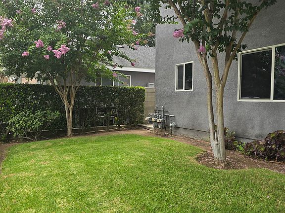 2nd image of 801 S Kalisher St