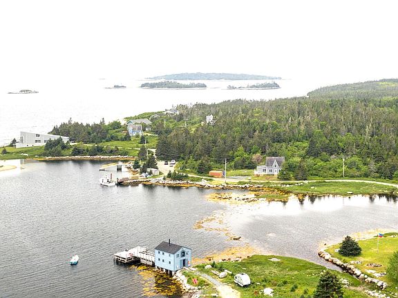 2nd image of 21 Fawsons Cove Rd