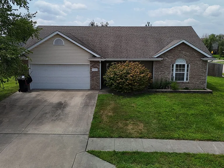 4203 Spring Cress Dr — Photo 34