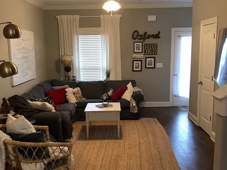 410 Walker Cir — Photo 2