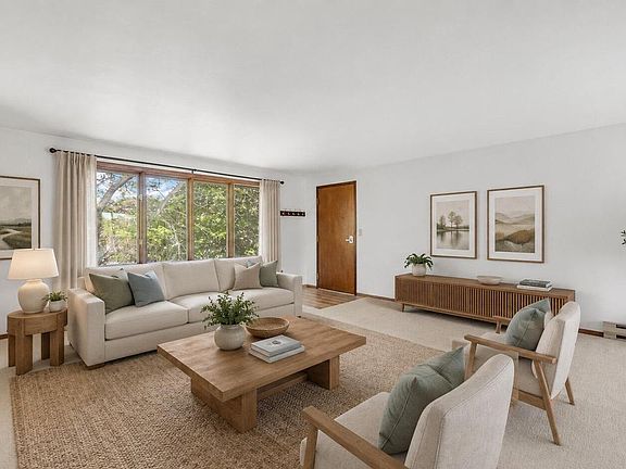 5th image of 215 S 11 STREET