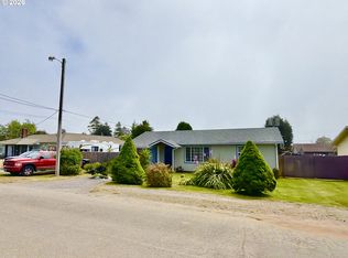 321 Maple St, Brookings, OR 97415