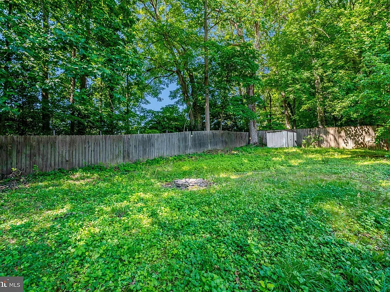 8527 Parliament Dr — Photo 44