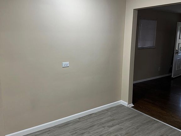 4th image of 9179 Neil Dr