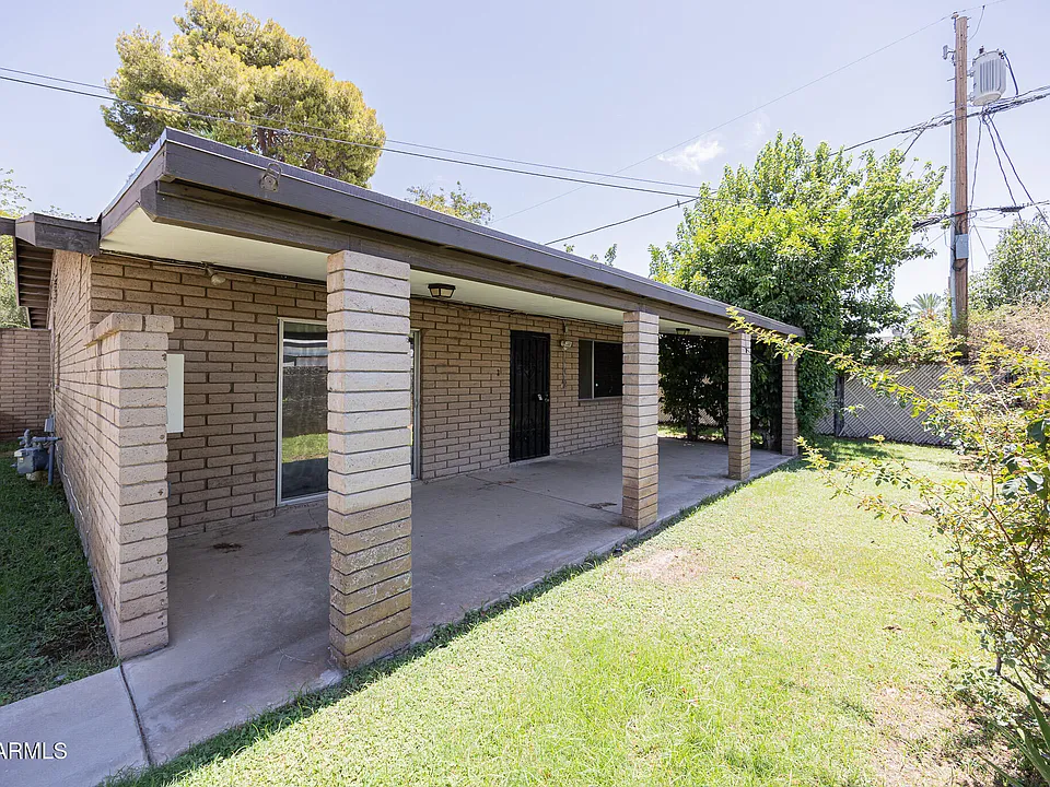 2219 W Morten Ave #3