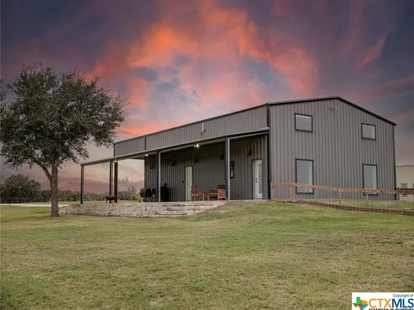 2636 Fm 2543, Yoakum, TX 77995