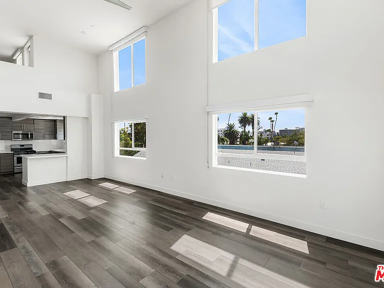 3667 Mentone Ave #8 — Photo 6