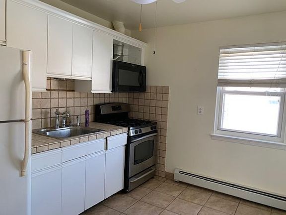 3rd image of 725 Joralemon St Unit 174