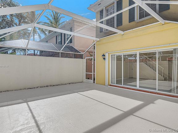4th image of 79 Live Oak Cir #79