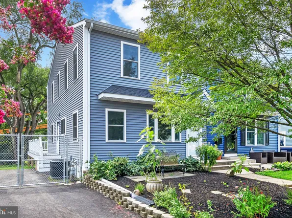 517 E Winona Ave, Norwood, PA 19074