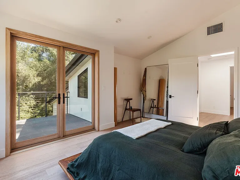1149 Old Topanga Canyon Rd — Photo 31