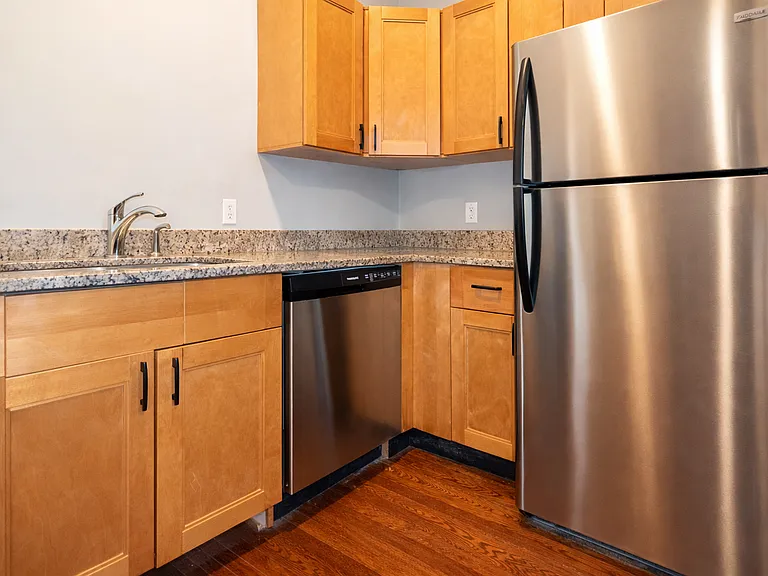 1345 S 3rd St — Photo 5