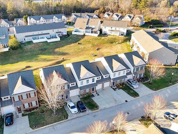 4th image of 433 Battery Cir