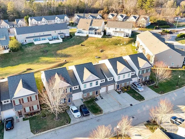 433 Battery Cir — Photo 4