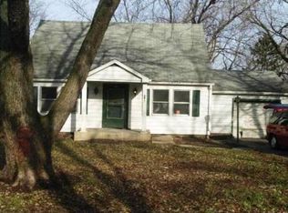 16571 Hillcrest Dr, Markham, IL 60428