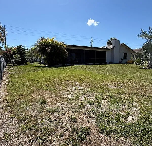 3185 Clifford St — Photo 26