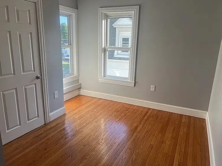 385 Cohannet St #2 — Photo 4