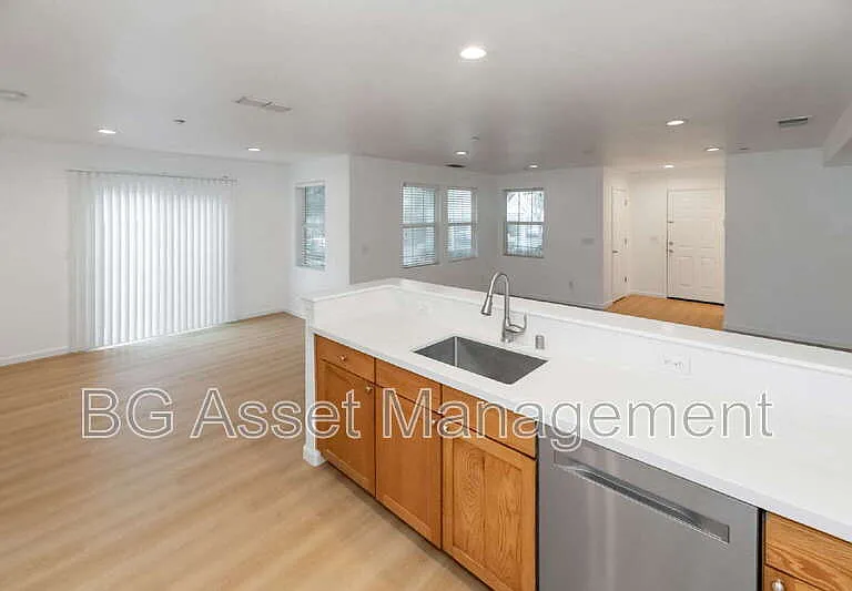 128 Kingfisher St — Photo 7