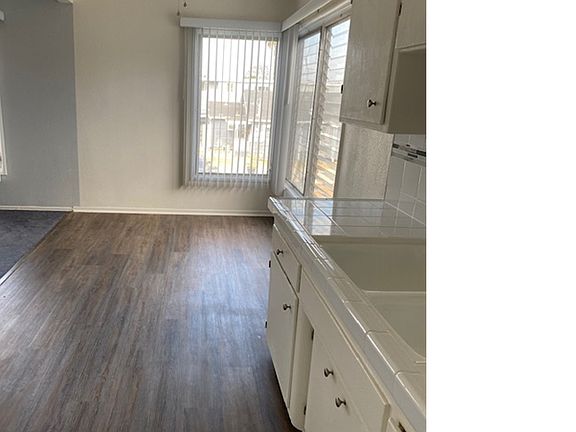 4th image of 6101 8th Ave #10