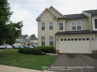 9301 Angel Falls St, Bristow, VA 20136