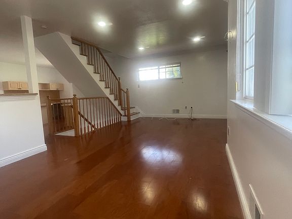 4th image of 37 Red Cedar Ln Floor 2