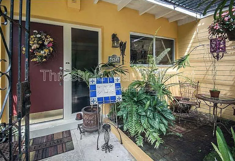 6910 SW 64th Ave — Photo 18