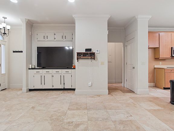 4th image of 416 Gainous Rd