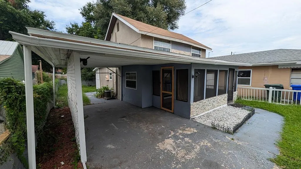 1306 Royal St — Photo 2