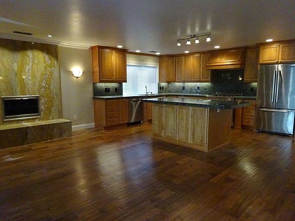 Great room/kitchen