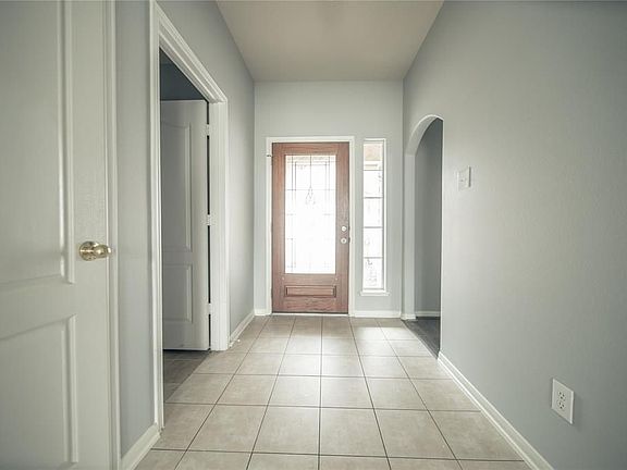 2nd image of 1007 Grafton Garden Ln
