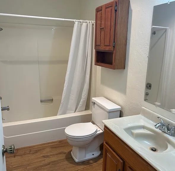 860 Lawrence St #860 — Photo 8