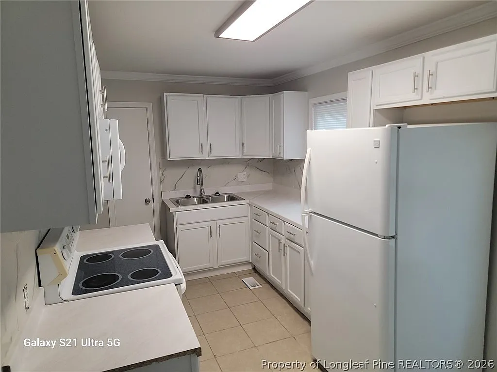 3 bed, 1.5 bath, 1001 sqft, $1,250 — Photo 4