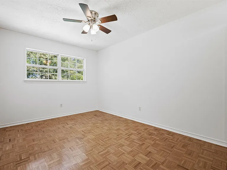 12 Dewthread Ct — Photo 17