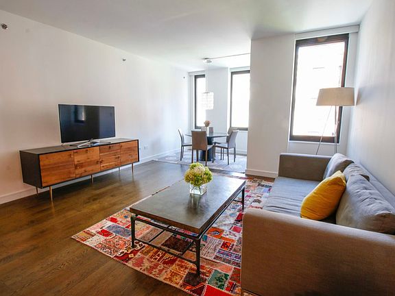4th image of 211 E 13th St #3A