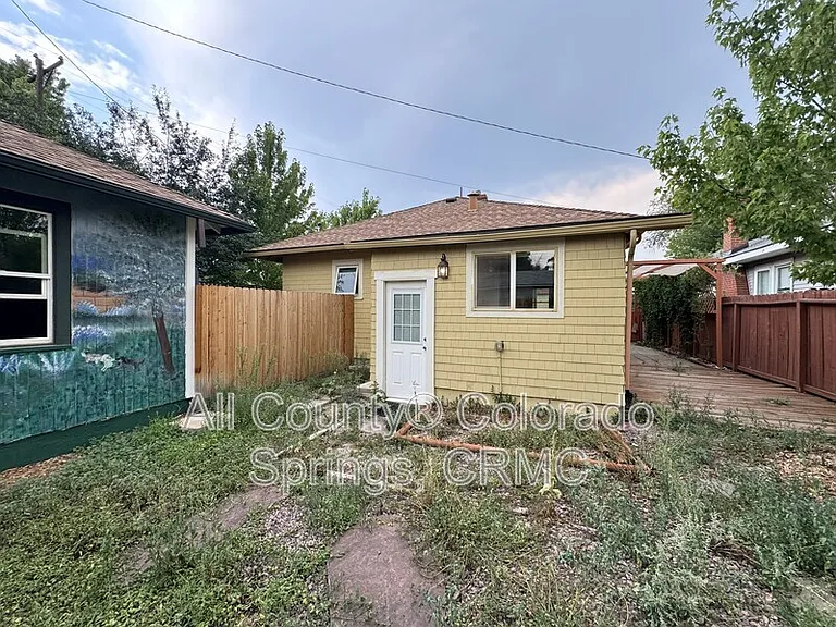219 E Jefferson St — Photo 22