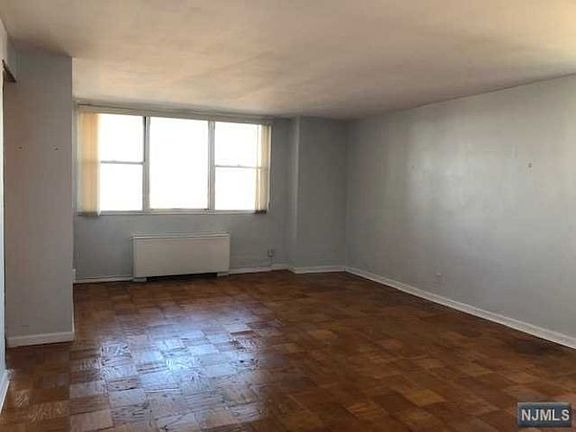 5th image of 6040 Boulevard East #12B