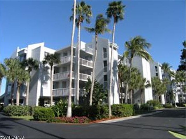 1st image of 901 Collier Ct #5-702