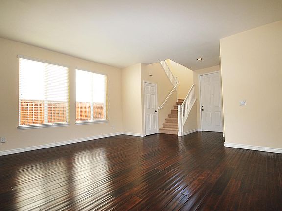 5th image of 17557 Poplar Point Ln
