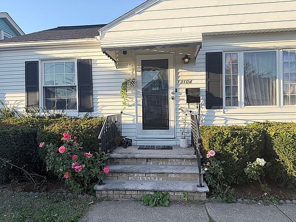 2nd image of 13104 Astor Ave