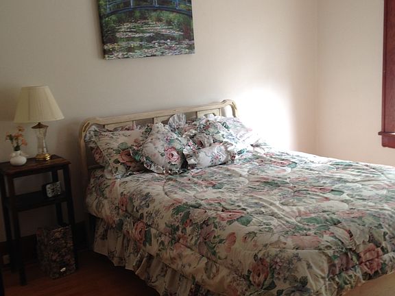 3rd image of 3232 Collingwood St NE