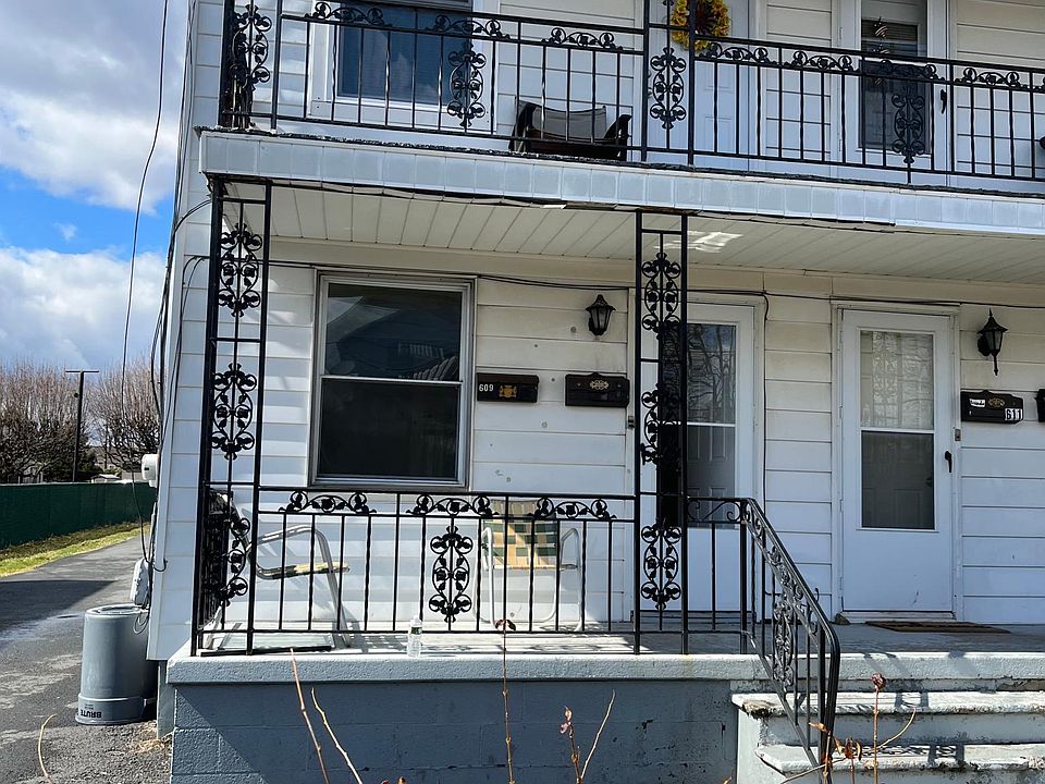 1st image of 609 Mary St Floor 1