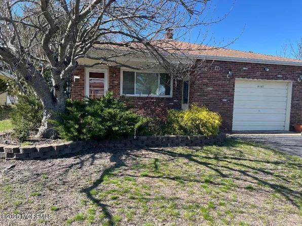 9 Port Royal Drive, Toms River, NJ 08757